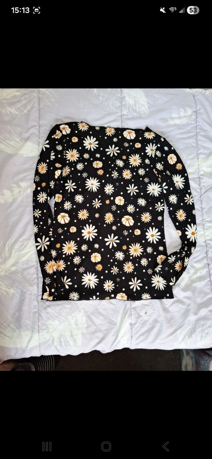 T-shirt à fleur - photo numéro 3