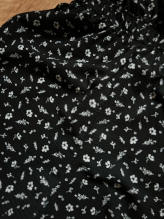 Combinaison short fleurie - taille Xs - photo numéro 2