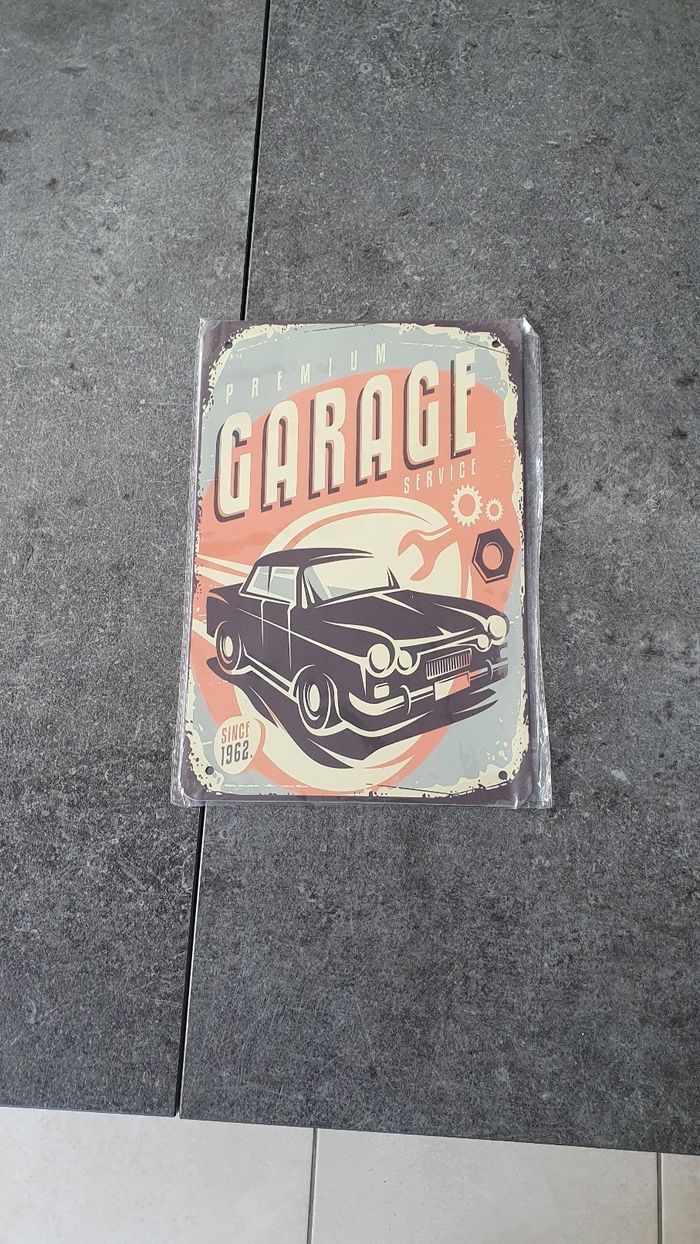 Plaque en métal neuve