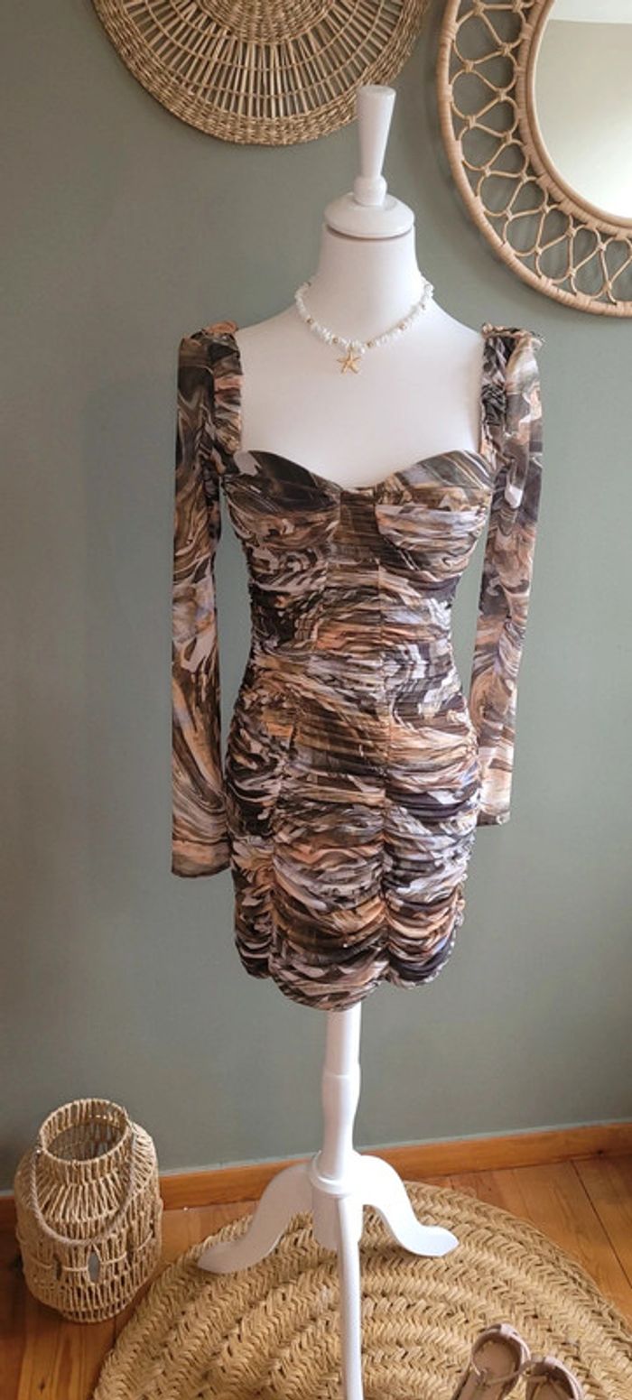 Magnifique robe Zara Taille S Parfait état - photo numéro 2