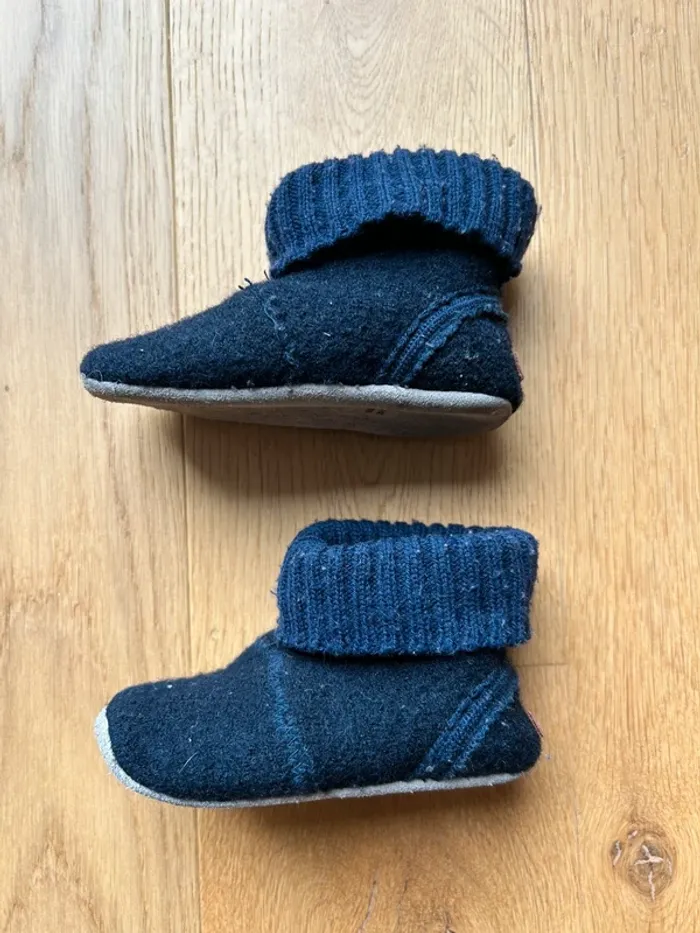 Chaussons Melton taille 20/21 laine - photo numéro 4