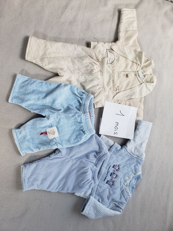 Lot vêtements 1mois - photo numéro 7