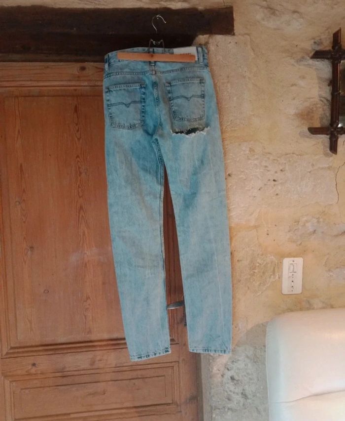 Jean troué Diesel - photo numéro 2