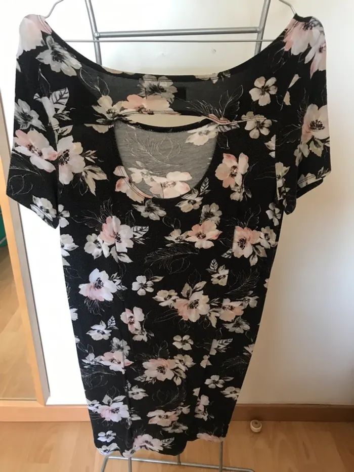 Robe motif fleur - photo numéro 3