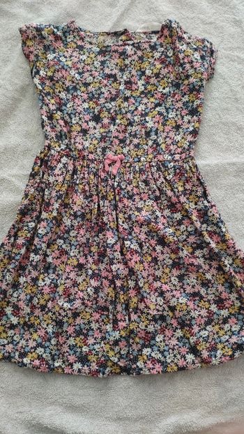 Robe h et m 8 9 ans fleurs noeud rose