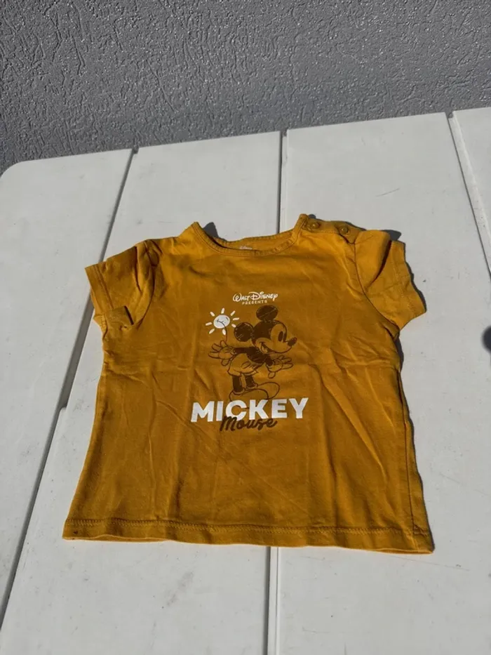 T shirt garçon Disney Mickey taille 12 mois 74 cm