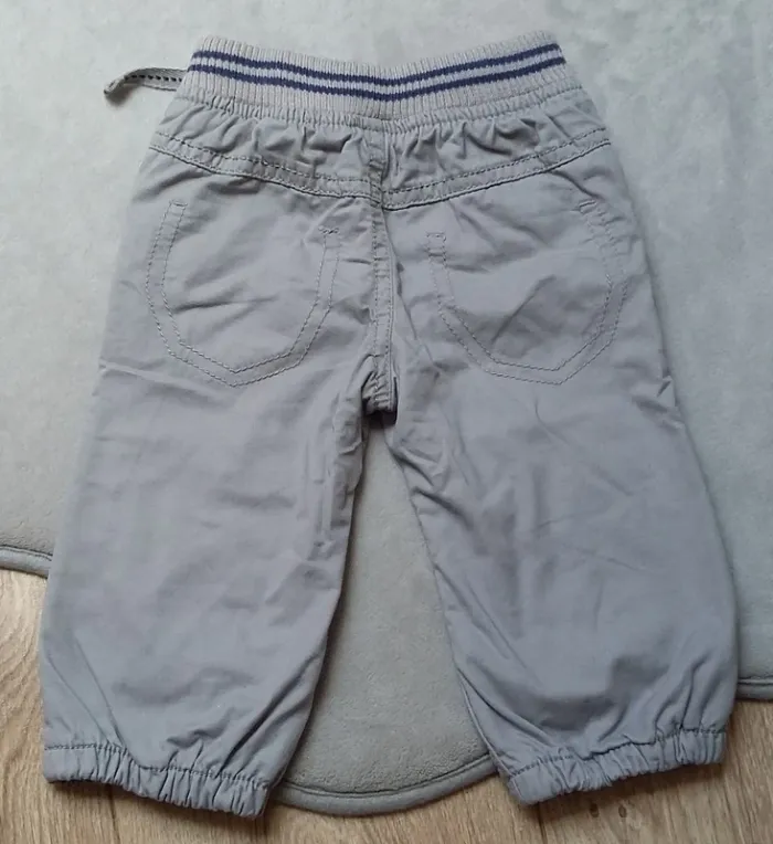 pantalon tape à l'oeil 6 mois gris état comme neuf - photo numéro 2