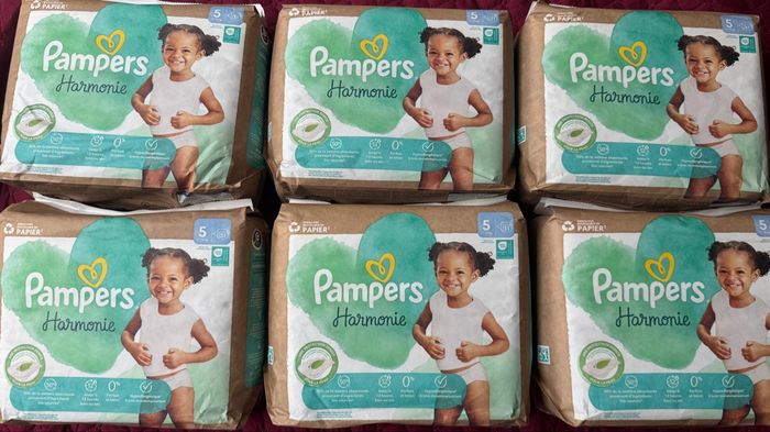 Lot de 6 paquets de Pampers harmonie taille 6