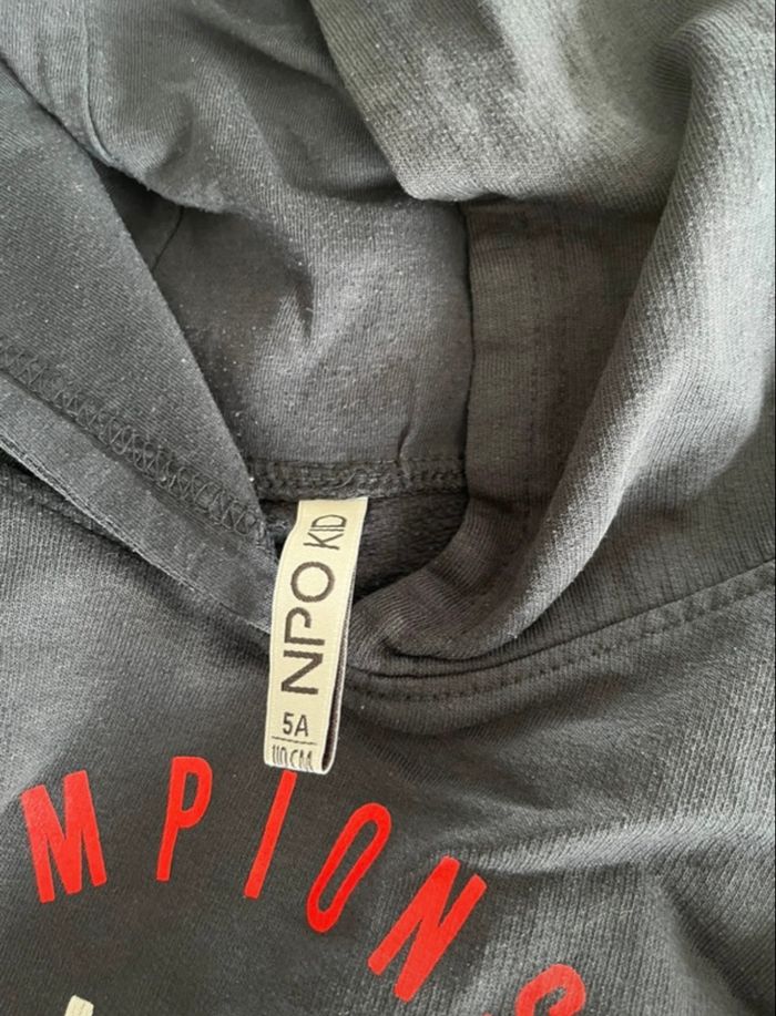 Lot de 5 pulls taille 5 ans - photo numéro 4