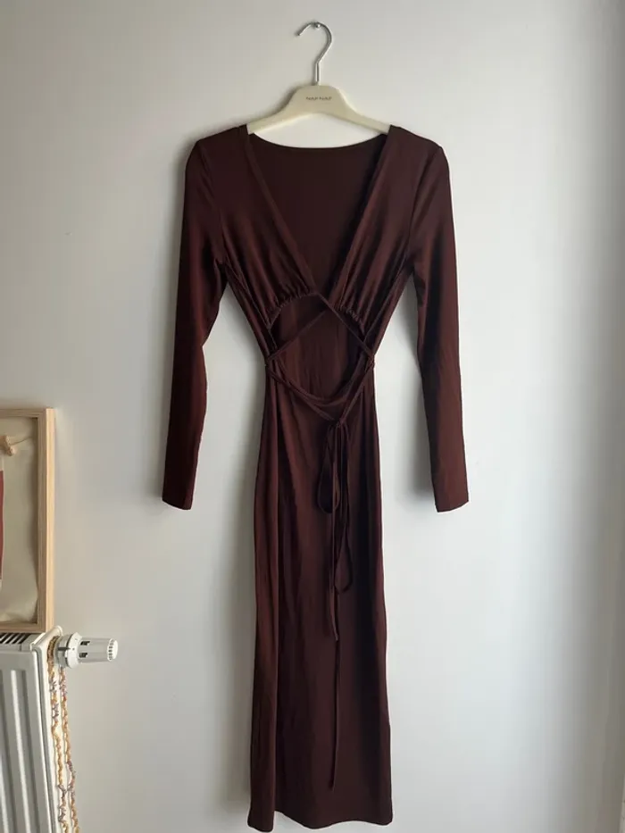 Robe longue moulante à nouer
