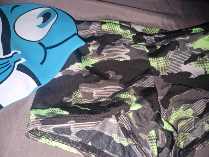 Short de bain et bonnet