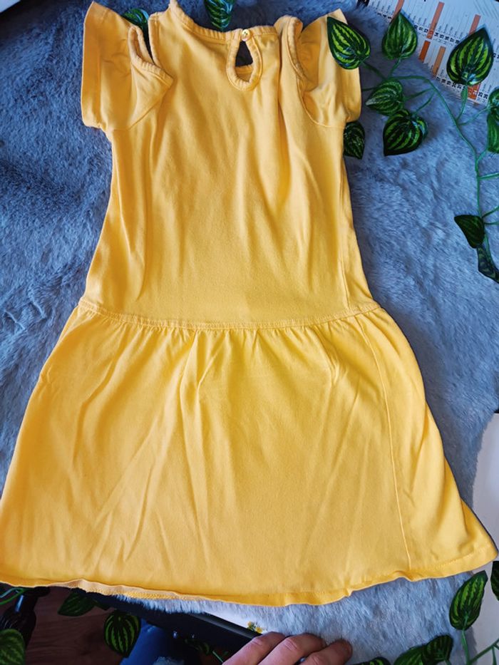 Robe jaune épaules nues 4 ans - photo numéro 7