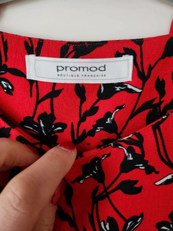 Robe fluide volants rouge noir fleurs Promod - photo numéro 4