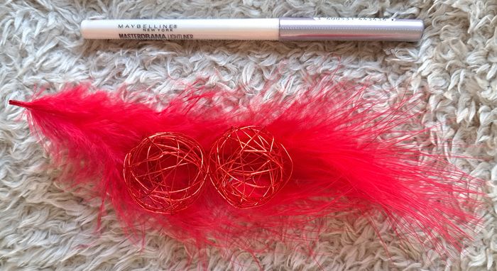 Eyeliner / lightliner Maybelline 30 moonlight purple - neuf