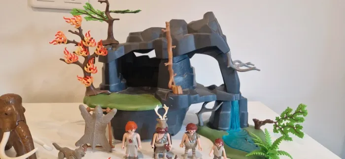 Playmobil "grotte préhistorique avec mammouth " - photo numéro 2