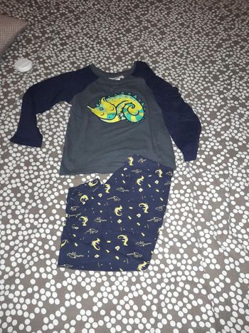 pijama 2/3ans La halle très bon état