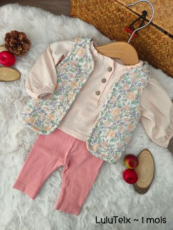 Ensemble rose nude ~ 1 mois