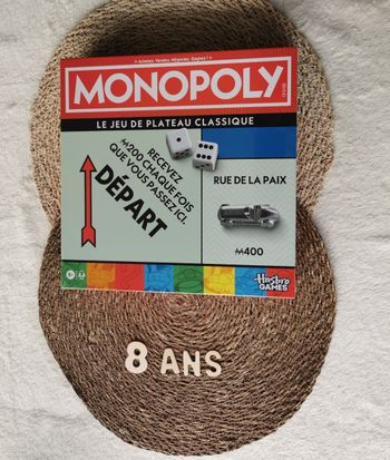 Monopoly édition classique relookée, NEUVE, dès 8 ans