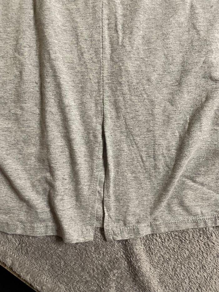 Robe Grise Élégante – Fente Arrière – Taille M – Classique & Moderne - photo numéro 2