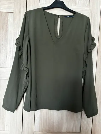 Blouse kaki volants KIABI t.l