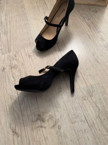 Escarpins bouts ouverts