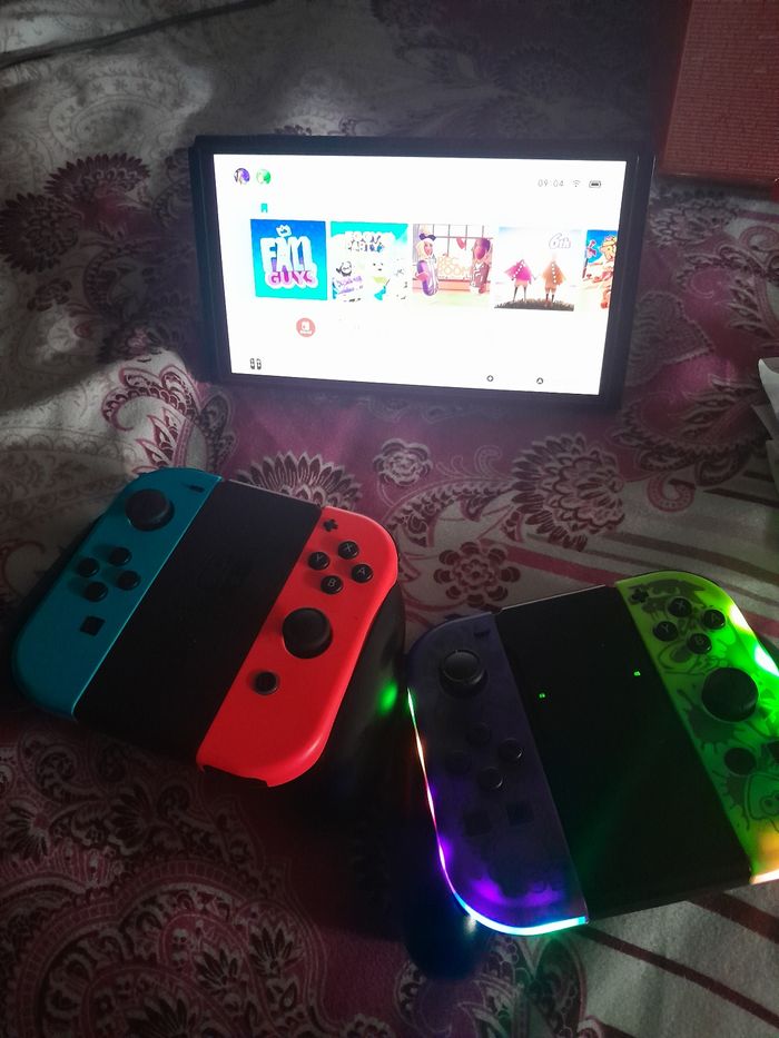 Nintendo switch oled - photo numéro 3