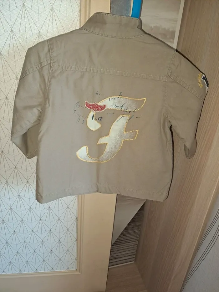 Superbe Veste doublée matelassée comme neuve kaki garçon ikks 12 mois - photo numéro 3