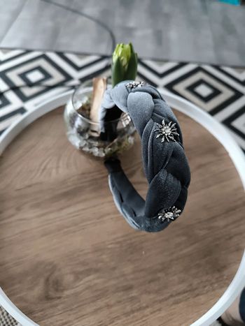 Serre tête large en velours tressé neuf