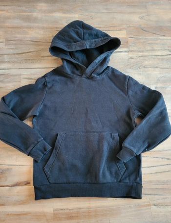 Sweat capuche noir 8 ans