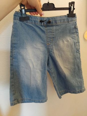 Shorts en jeans taille 10ans