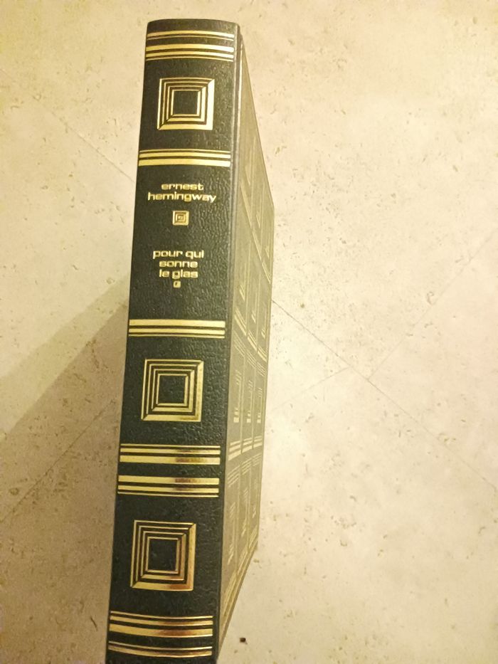 livre Ernest Hemingway Pour qui sonne le glas