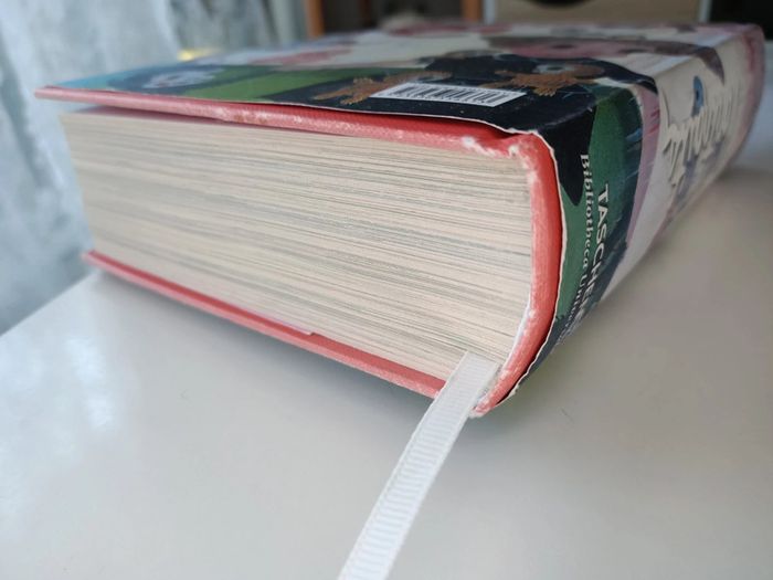 Livre illustration now! Portraits hors commerce (édition taschen italien, espagnol et portugais) - photo numéro 5