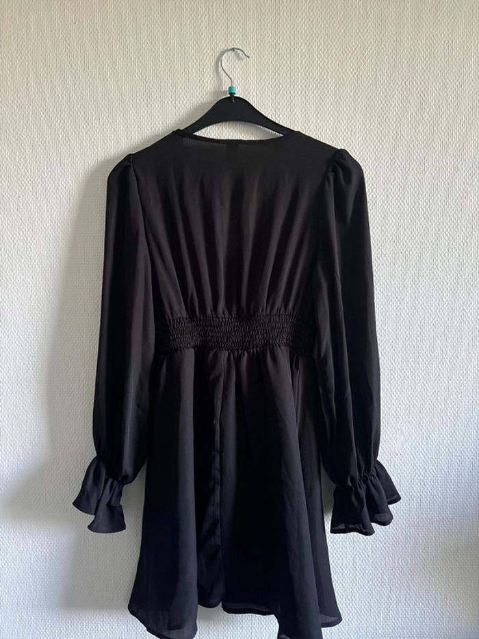 Robe à dentelle noire - photo numéro 5