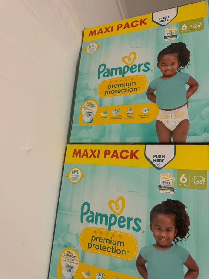 Lot de 2 cartons des couches Pampers premuim taille 6