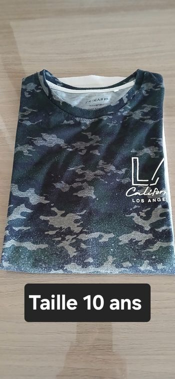 Tee-shirt garçon manches courtes, Taille 10 ans marque Primark 