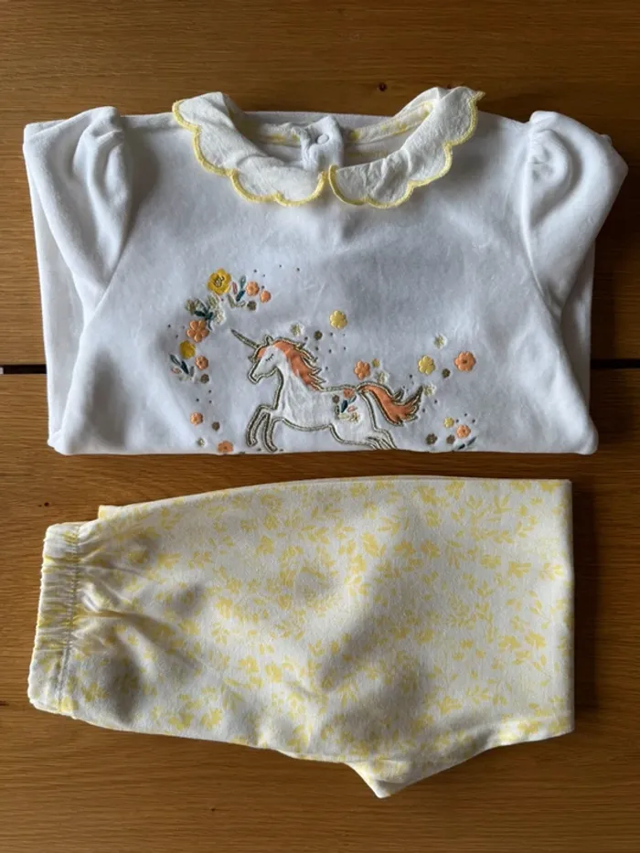 Pyjama 2 pièces ML haut en velours et bas jaune coton thème Licorne NEUF - Taille 4 Ans - photo numéro 17