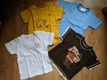 Lot de 4 t-shirts manches courtes - 2 ans