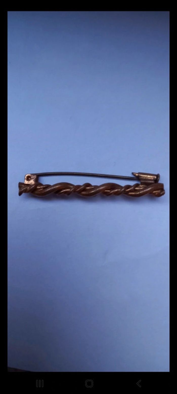 Broche - photo numéro 6