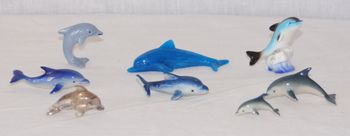 LOT 8 MINIATURES DAUPHIN