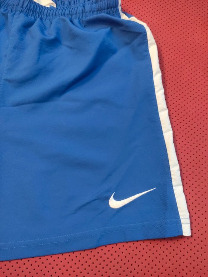 Short de foot Brésil, Nike Authentique Officiel taille enfant 12/13 ans - photo numéro 3