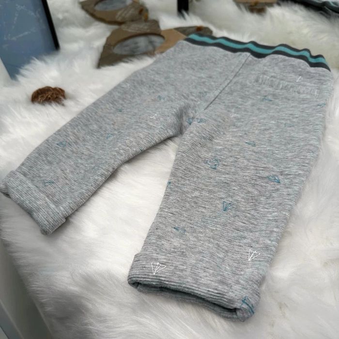 "Pantalon jogging Obaïbi avion 12 mois TBE (6€) " - photo numéro 2