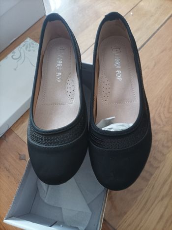 Chaussures femme taille 37 neuve