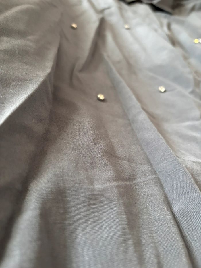 Chemise grise à perle - photo numéro 3