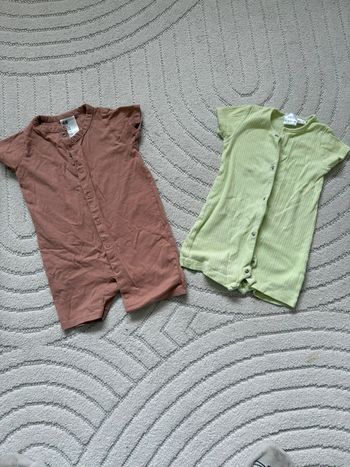 Lot de 2 pyjamas shorts 12-18 mois