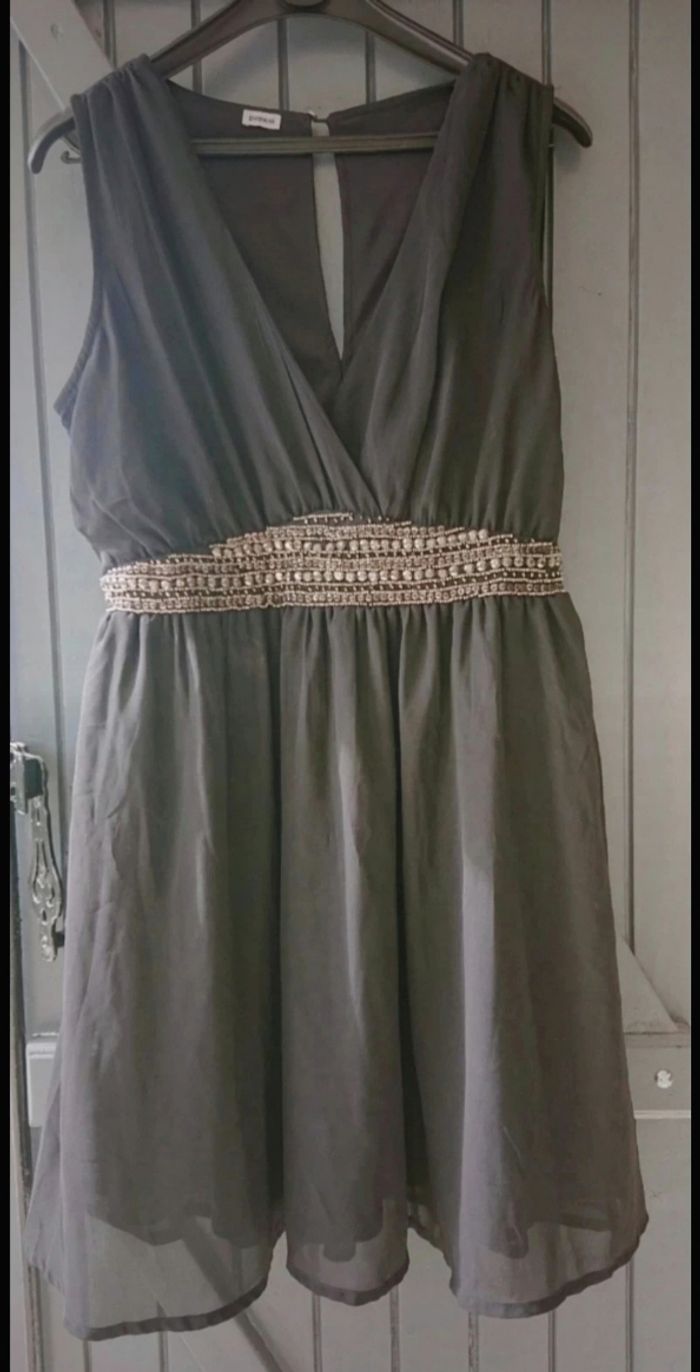 👗 Robe noire strass