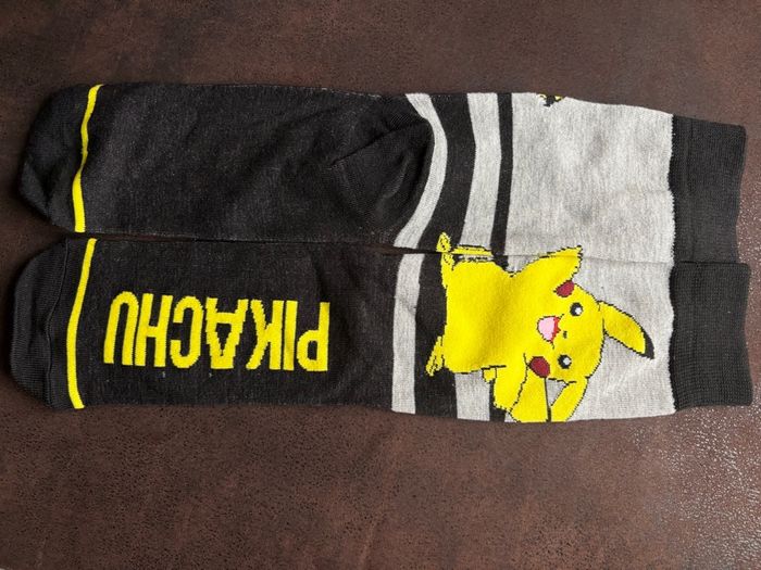 Chaussettes Pikachu - photo numéro 2