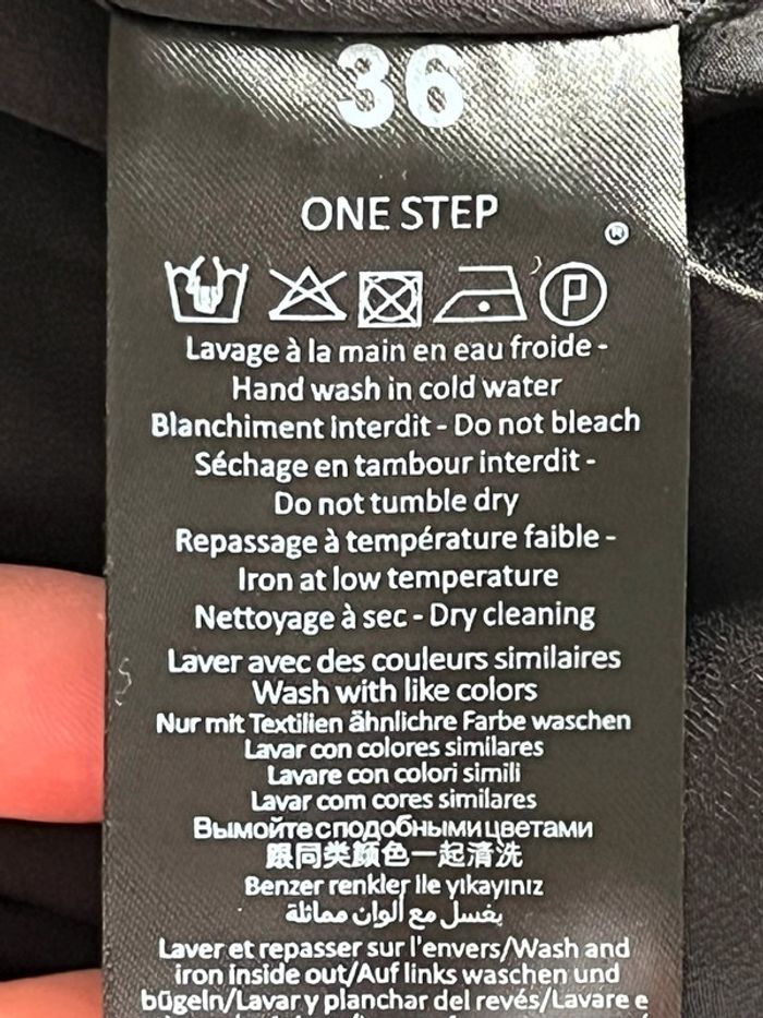 Robe noire dentelle et ajourée one step S - photo numéro 8