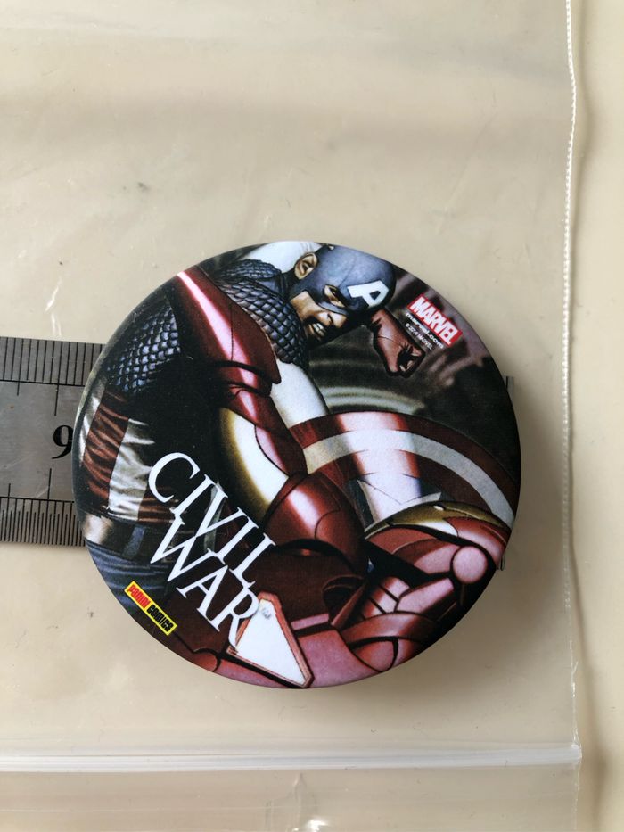 Broche Pin’s star Wars panini Marvel neuf - photo numéro 3