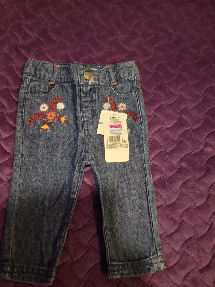 Pantalon  3 mois - photo numéro 3