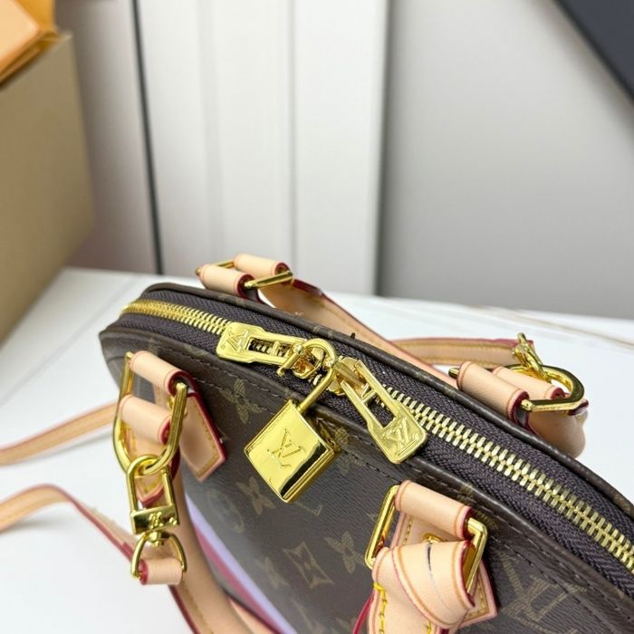 Louis Vuitton  Nano Alma - photo numéro 6